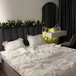 Up Town Apartment
