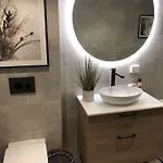 Up Town Apartment
